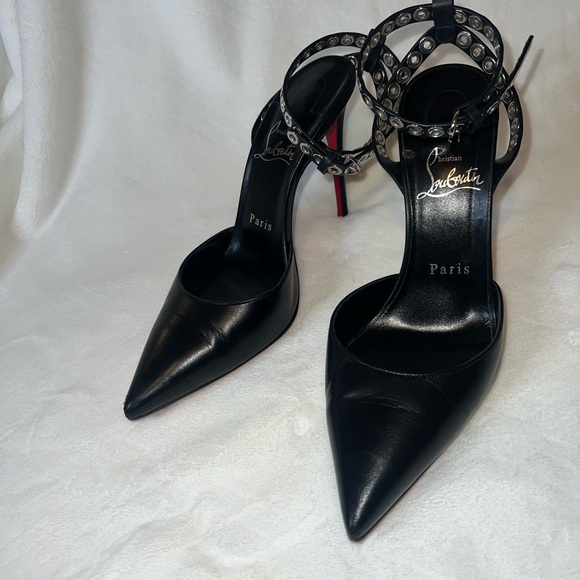 Authentic Christian Louboutin heels size 37.5 - Picture 6 of 7